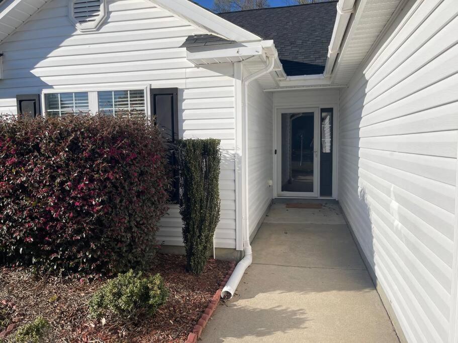 Willa Adorable 3Br/2Ba W/ Garage 2Min Walk Ecu Health Greenville Zewnętrze zdjęcie