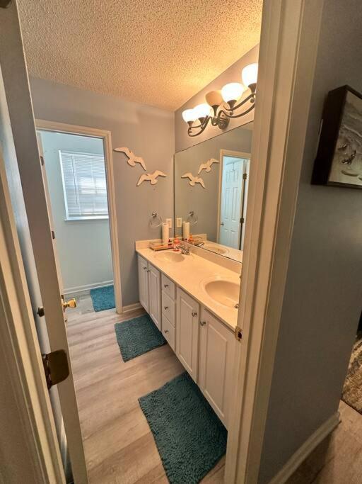 Willa Adorable 3Br/2Ba W/ Garage 2Min Walk Ecu Health Greenville Zewnętrze zdjęcie