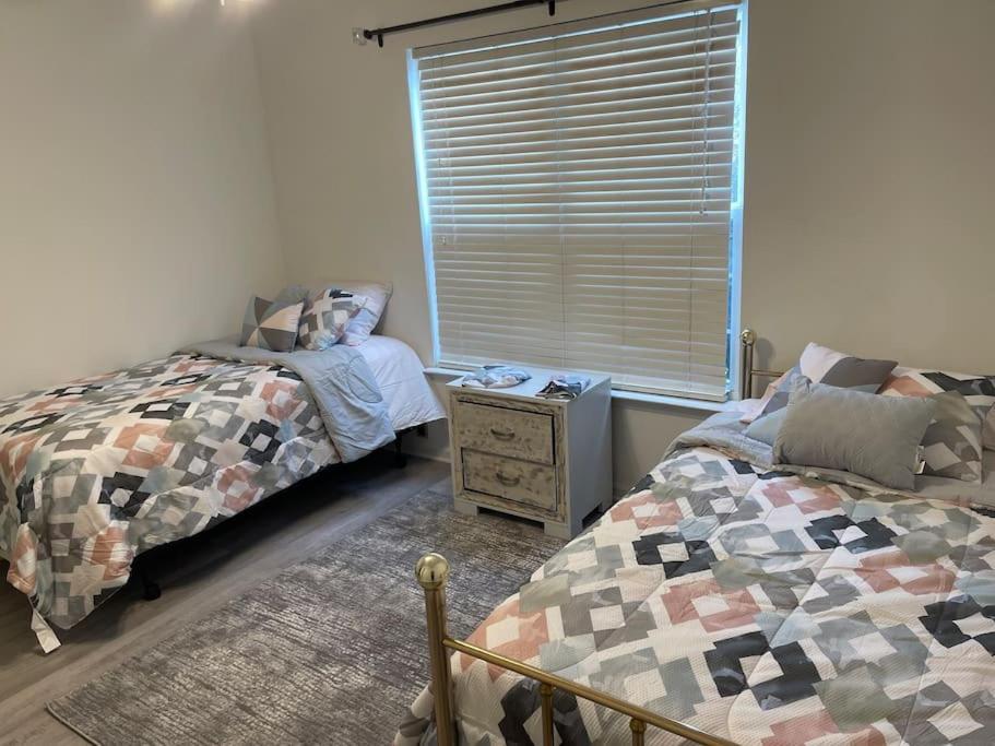 Willa Adorable 3Br/2Ba W/ Garage 2Min Walk Ecu Health Greenville Zewnętrze zdjęcie